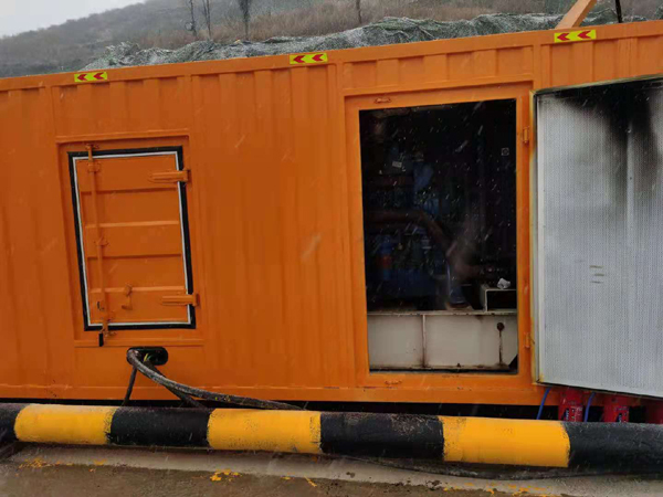 兴安发电车出租-应急柴油发电机组选什么样的比较好？